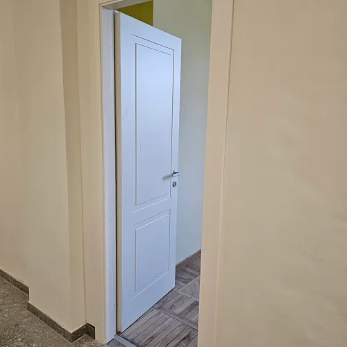 apertura porta interna bianca FerreroLegno